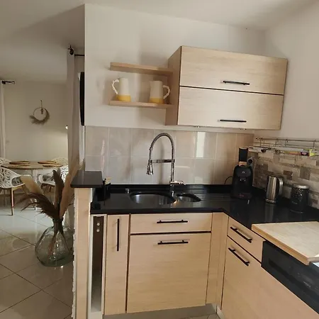 66 M Comfort In Saint-raphael Saint-Raphaël