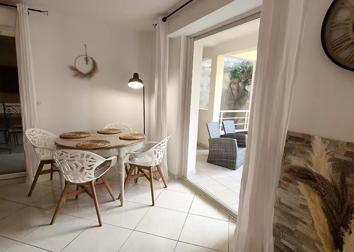 66 M Comfort In Saint-raphael * Saint-Raphaël