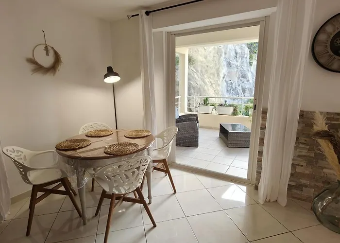 66 M Comfort In Saint-raphael *