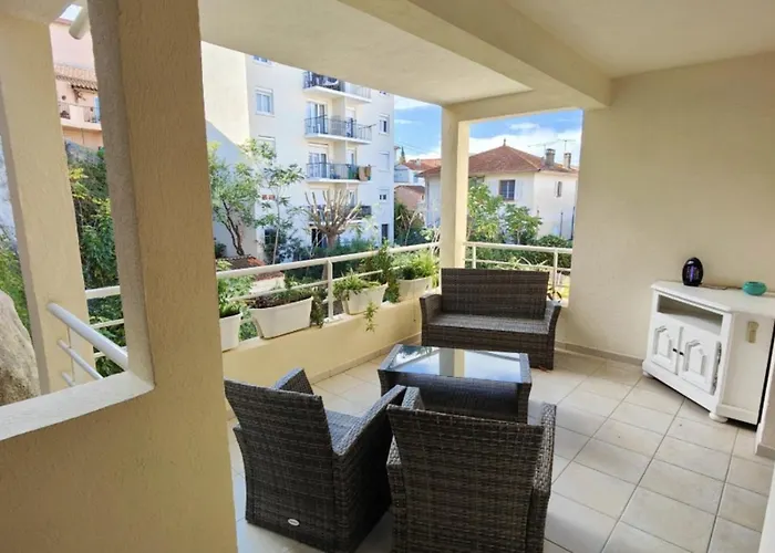 Apartamento 66 M Comfort In Saint-raphael *