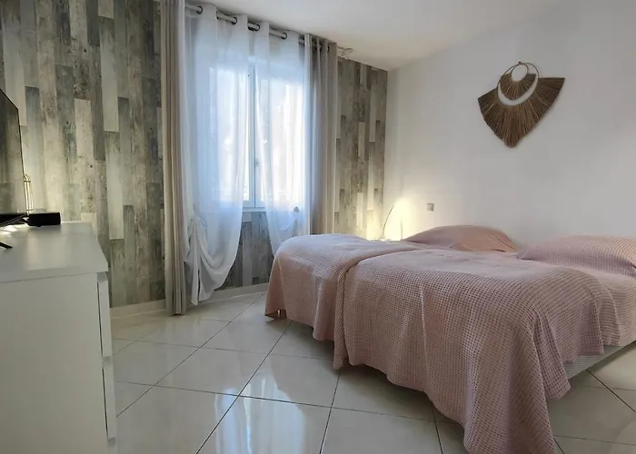 66 M Comfort In Saint-raphael Saint-Raphaël