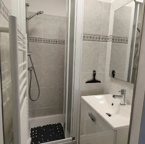 66 M Comfort In Saint-raphael *